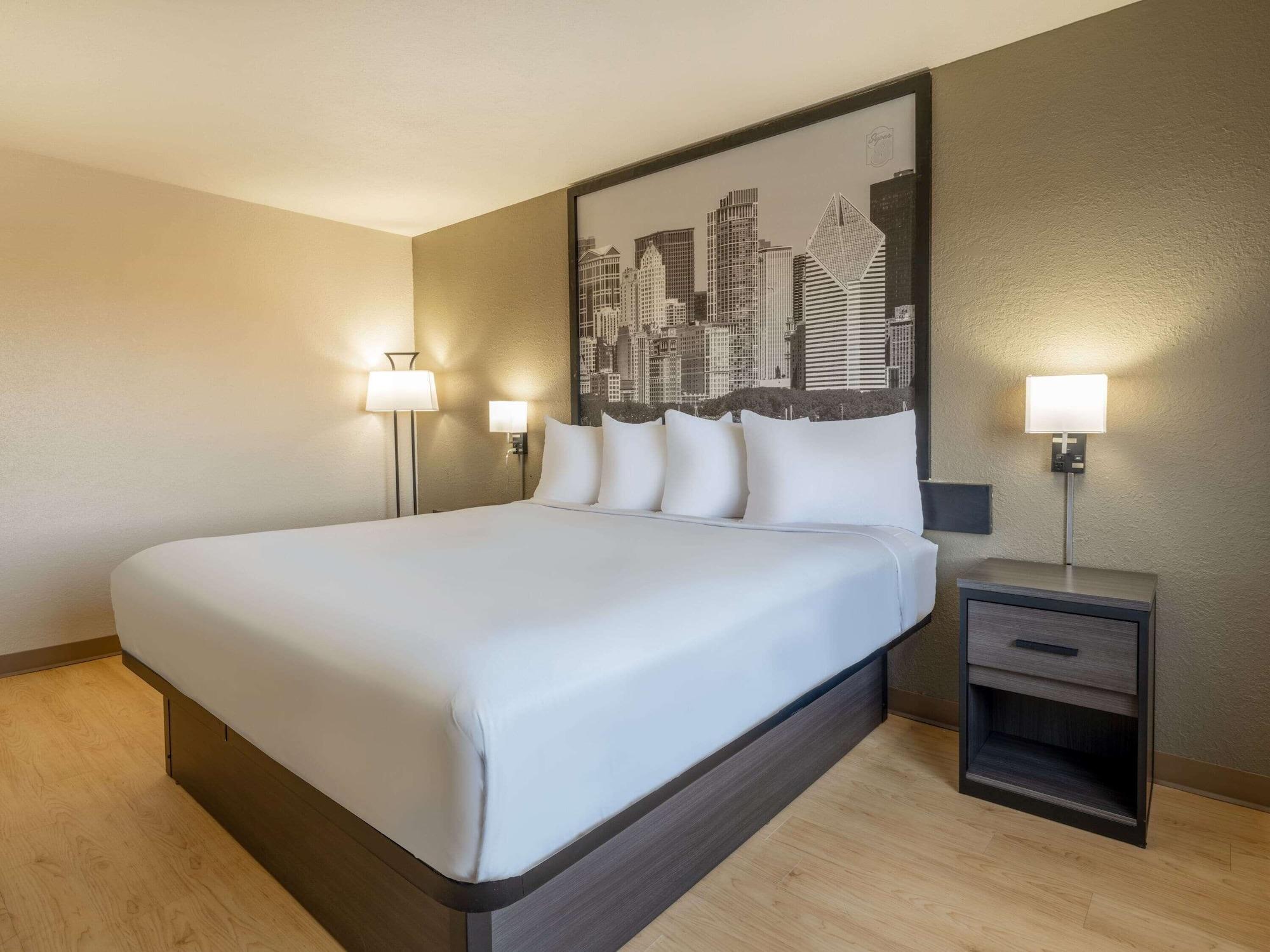 Hotel Super 8 By Wyndham Clinton Exteriér fotografie