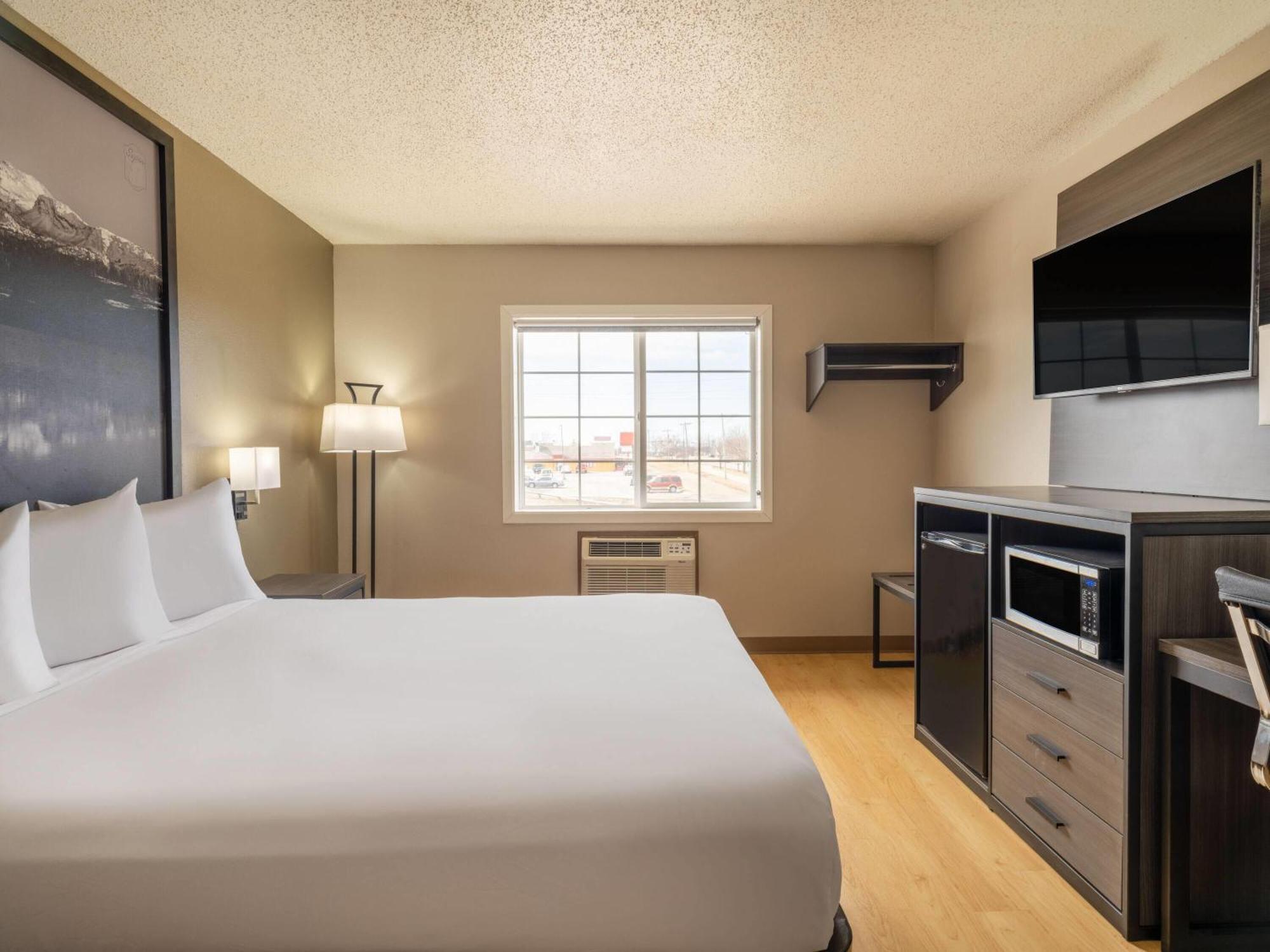 Hotel Super 8 By Wyndham Clinton Exteriér fotografie